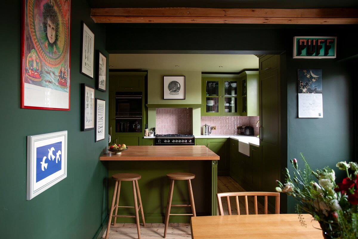 Bold Colors in a Charming Historic House in England 16 dark-green-dining-room-open-plan-kitchen-breakfast-bar-nordroom