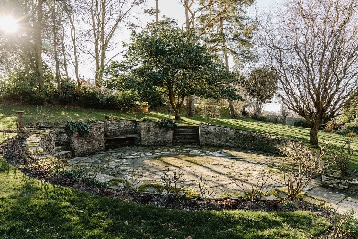 A Cozy Historic English Country House with Exposed Beams 24 garden english country house