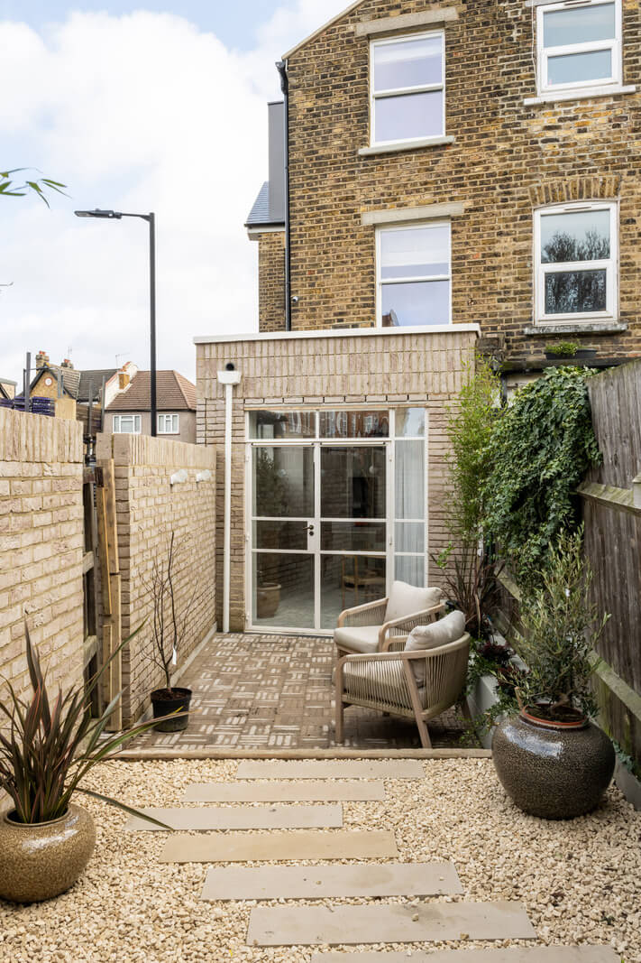 A Renovated Victorian House with Oak Features 25 garden seating london terrace house