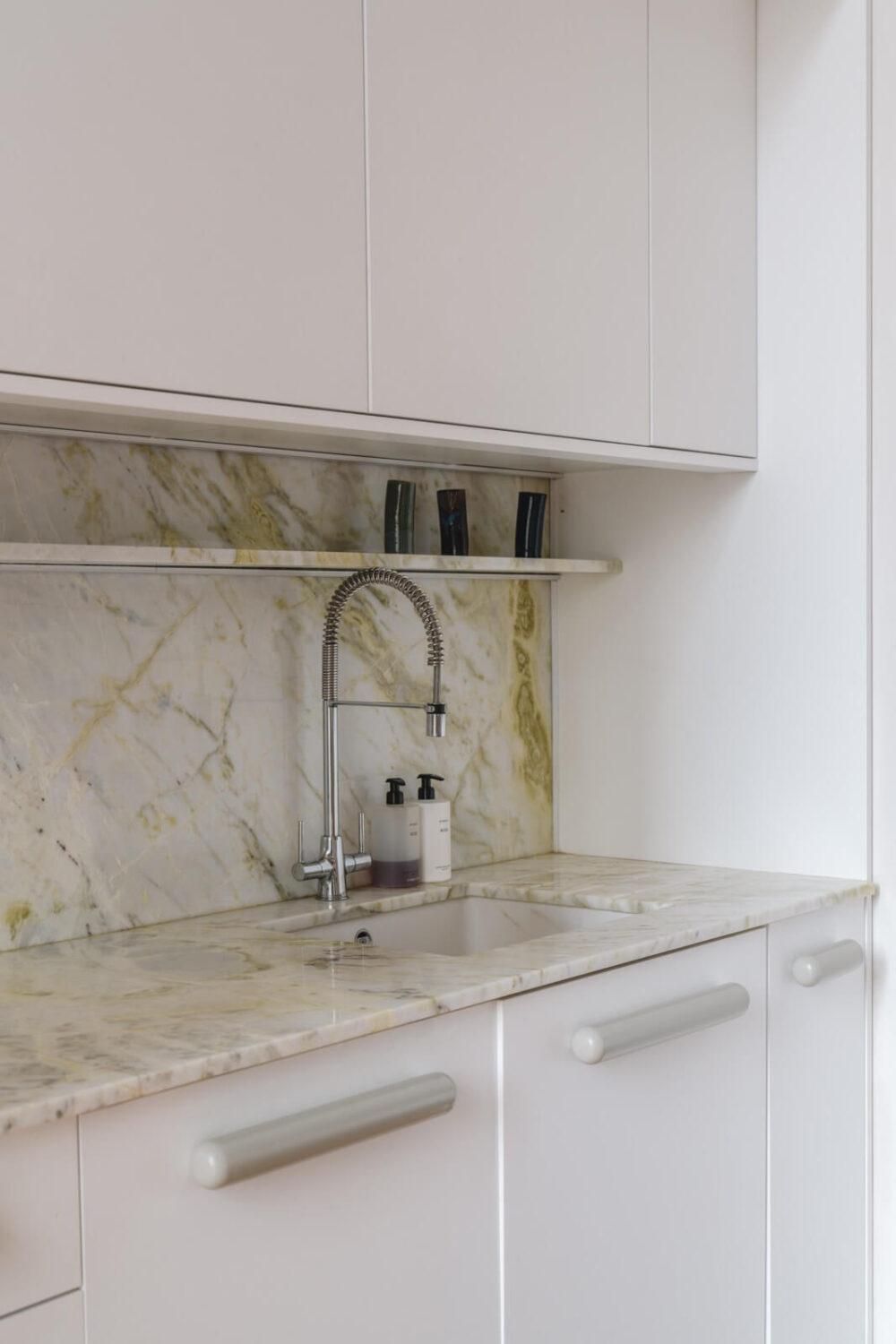 High Ceilings and Modern Design in a Light London Apartment 3 kitchen detail