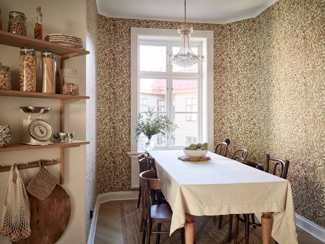William Morris Wallpaper in a Scandinavian Apartment 14 kitchen diing table wallpaper