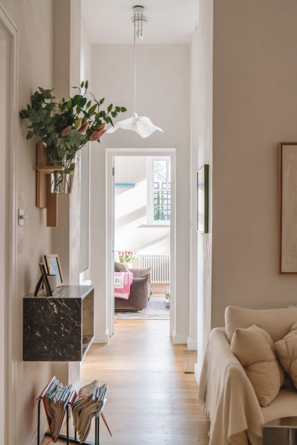 High Ceilings and Modern Design in a Light London Apartment 9 light london apartment