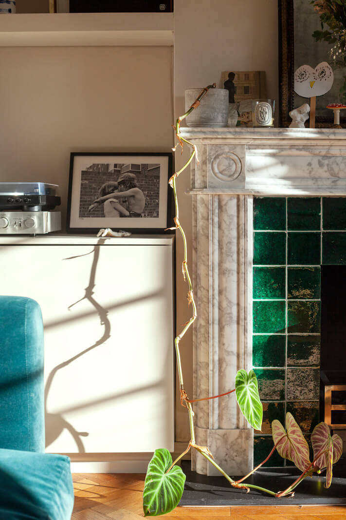 A Charming Apartment in an Art Deco Building in London 6 marble-fireplace-detail-green-tiles-nordroom
