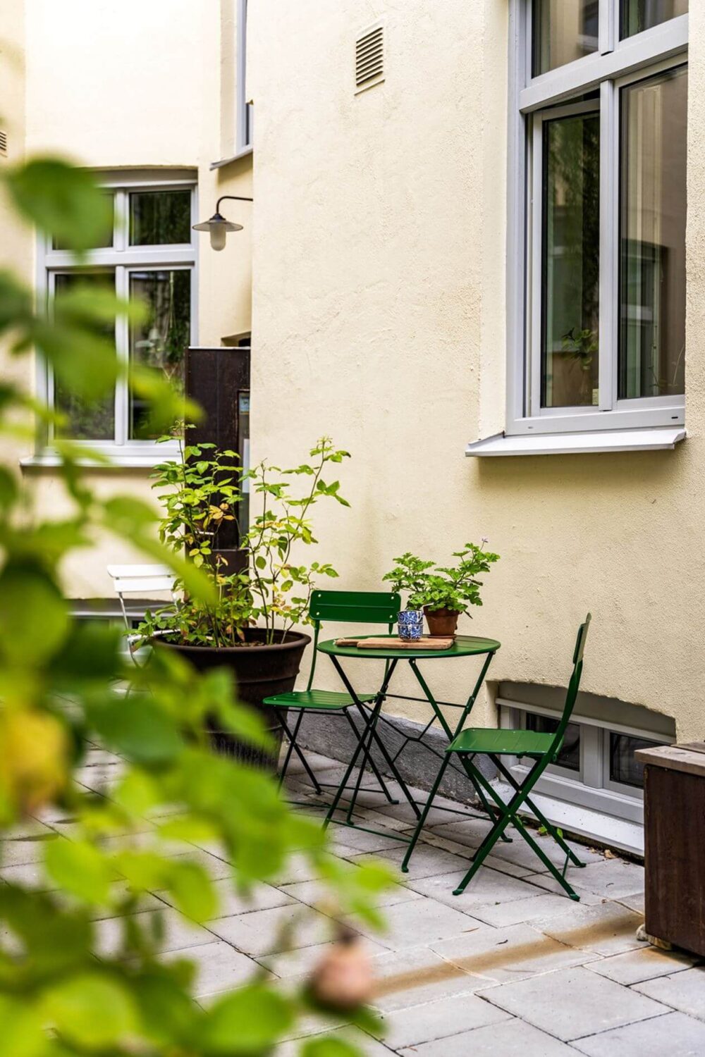 A Studio Apartment with Vintage Decor 11 outdoor-terrace-nordroom