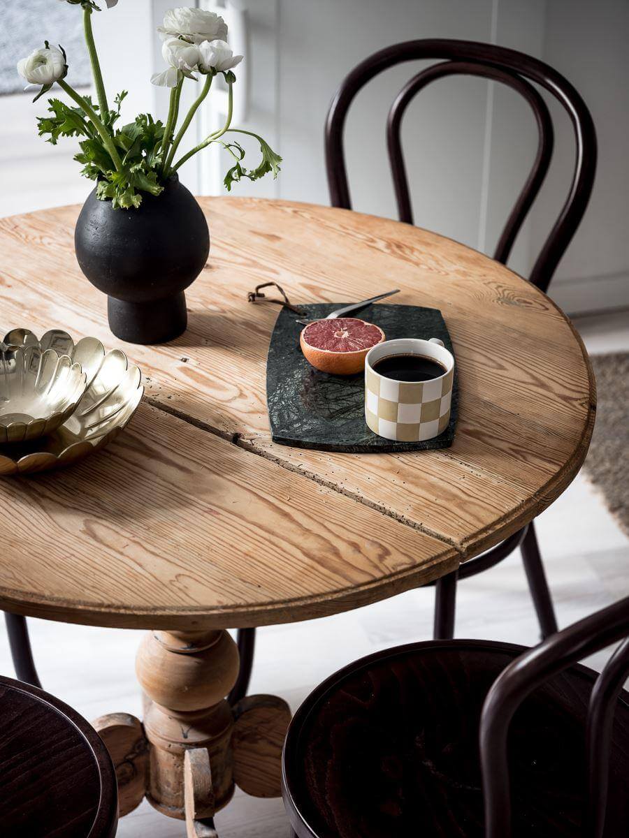 Best of 2024: Loft & Studio Apartments 11 round wooden dining table