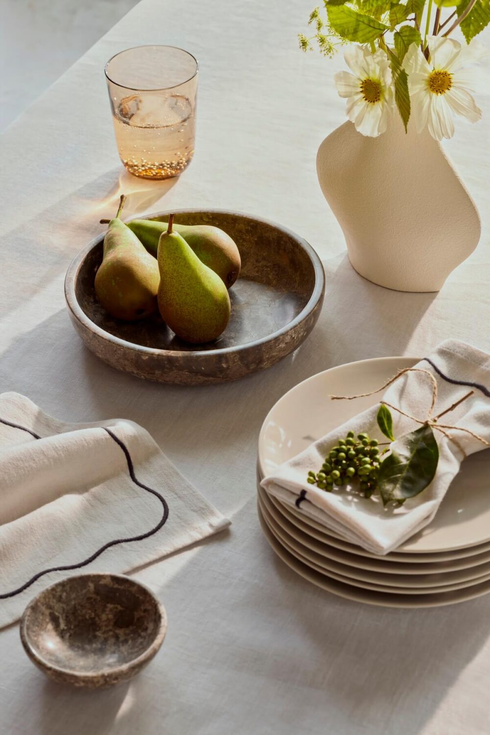 H&M HOME Spring Collection 2024: Fresh & Clean 9 tableware-hm-home-spring-2024-nordroom