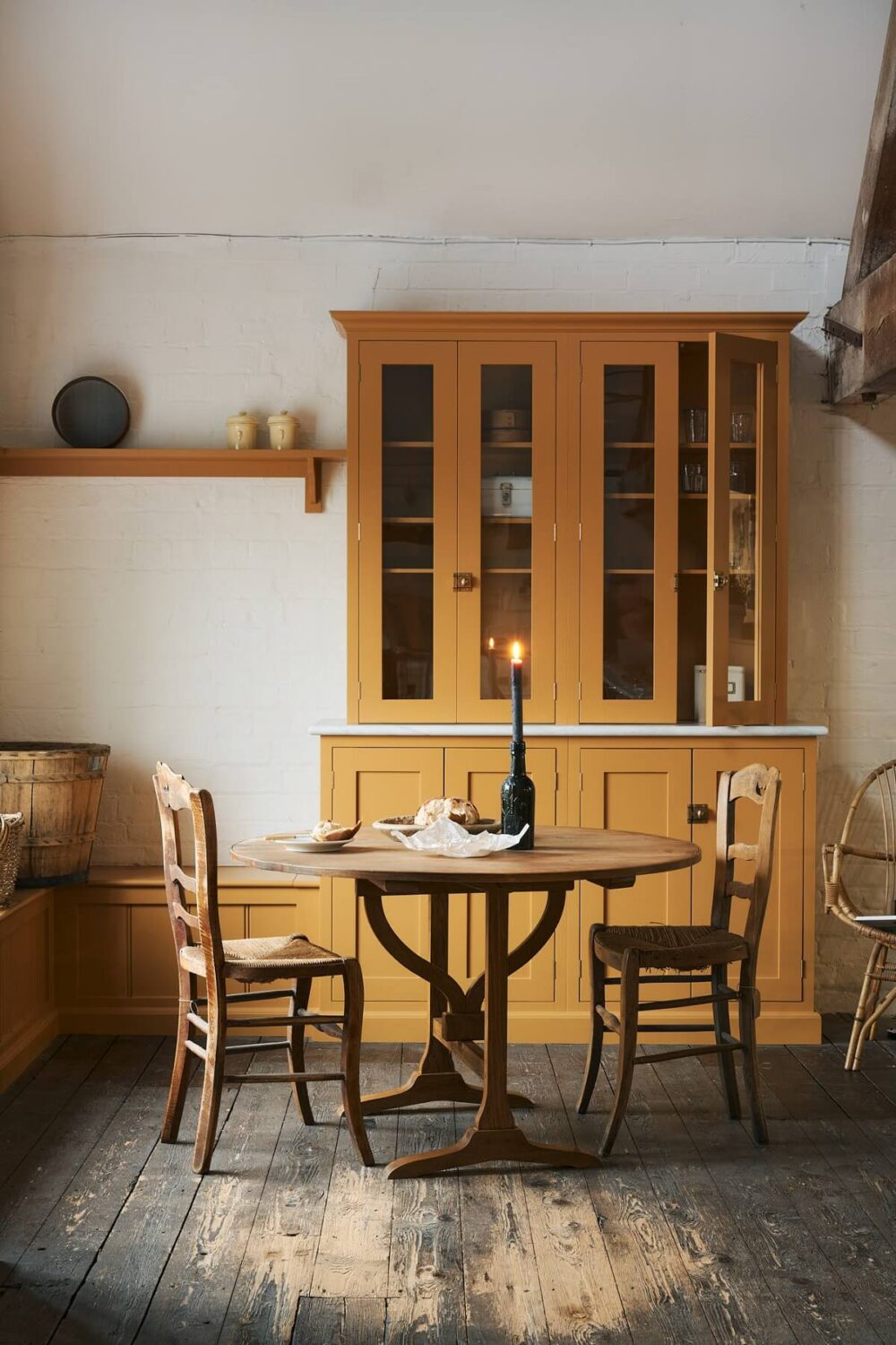 A Yellow Mediterranean-style deVOL Kitchen with High Ceilings 15 15.TheRealShakerKitchen deVOL nordroom A Yellow Mediterranean-style deVOL Kitchen with High Ceilings
