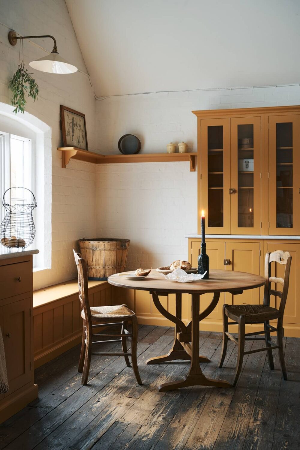 A Yellow Mediterranean-style deVOL Kitchen with High Ceilings 14 16.TheRealShakerKitchen deVOL nordroom A Yellow Mediterranean-style deVOL Kitchen with High Ceilings