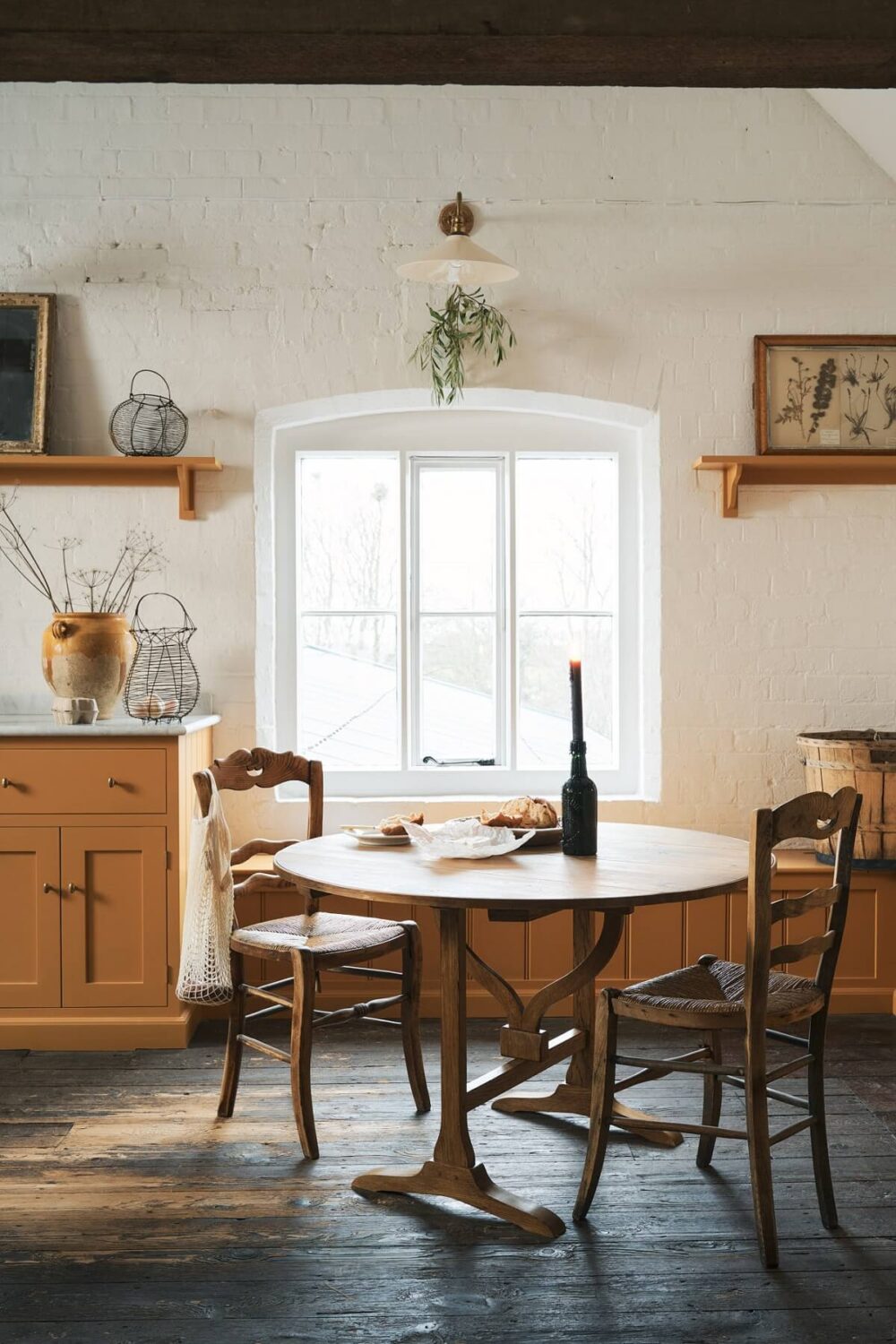 A Yellow Mediterranean-style deVOL Kitchen with High Ceilings 13 19.TheRealShakerKitchen deVOL nordroom A Yellow Mediterranean-style deVOL Kitchen with High Ceilings
