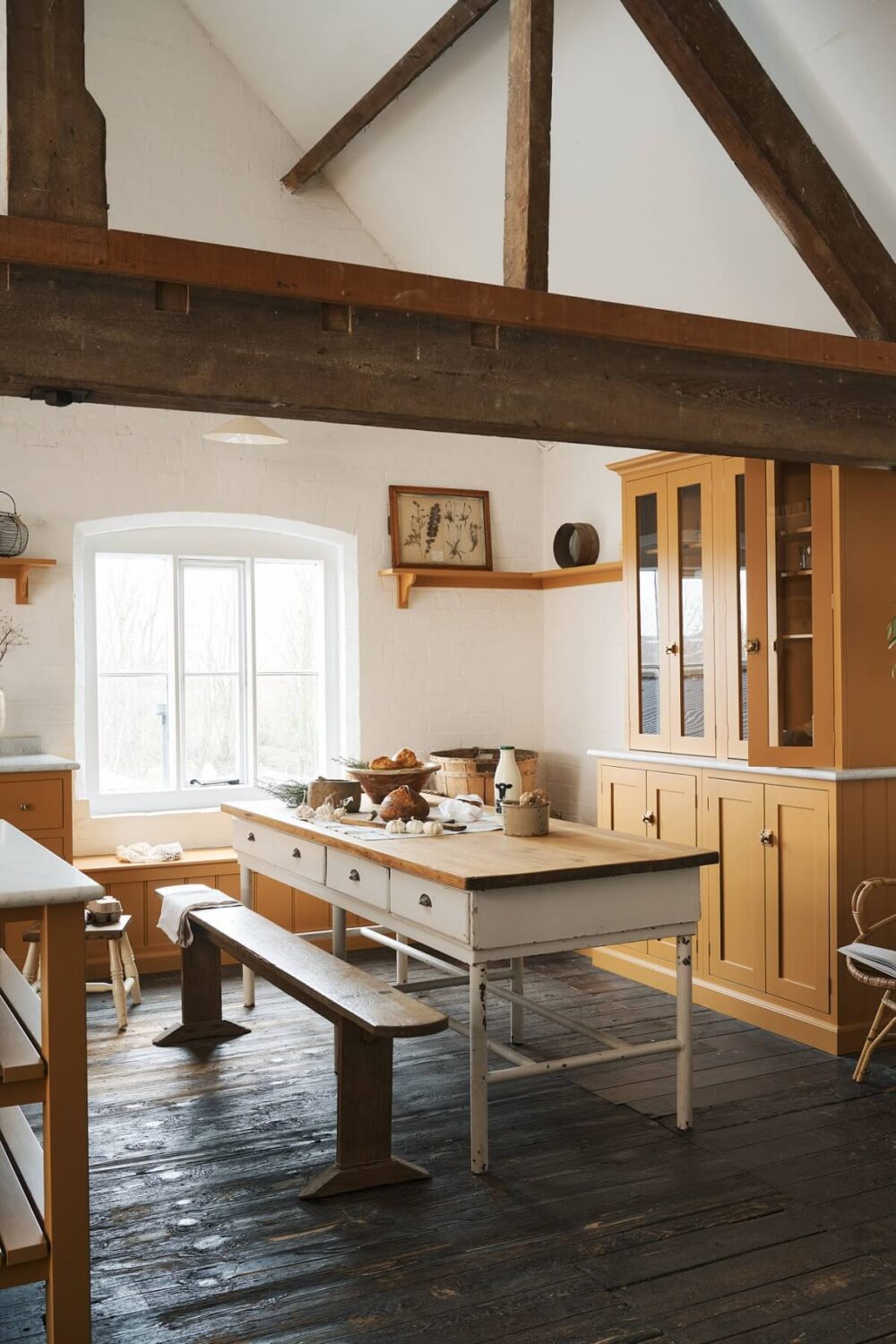 A Yellow Mediterranean-style deVOL Kitchen with High Ceilings 7 4.TheRealShakerKitchen deVOL nordroom A Yellow Mediterranean-style deVOL Kitchen with High Ceilings