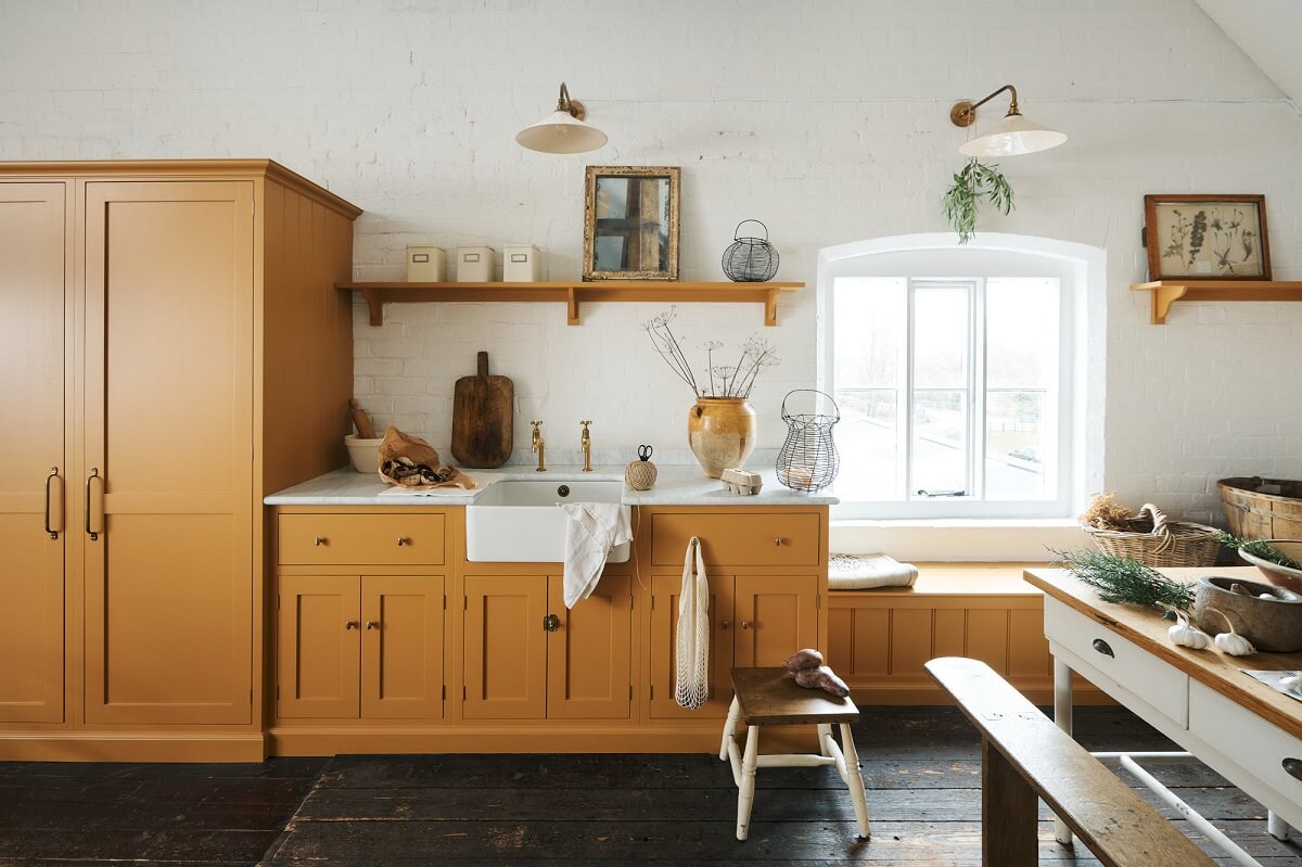 A Yellow Mediterranean-style deVOL Kitchen with High Ceilings 12 6.TheRealShakerKitchen deVOL nordroom A Yellow Mediterranean-style deVOL Kitchen with High Ceilings