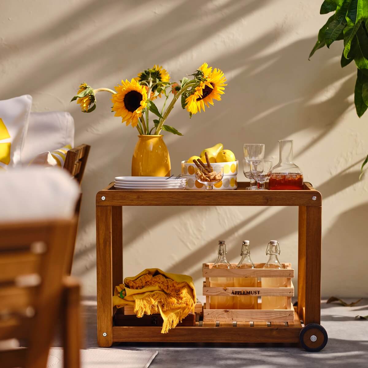 IKEA BRÖGGAN: A Retro-Inspired Summer Collection 22 IKEA_BROGGAN_rolling-table