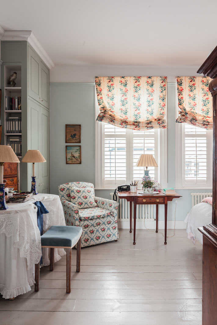 A Home with Cottage Interiors in a Former Cambridge Shop 8 cottage style interiors