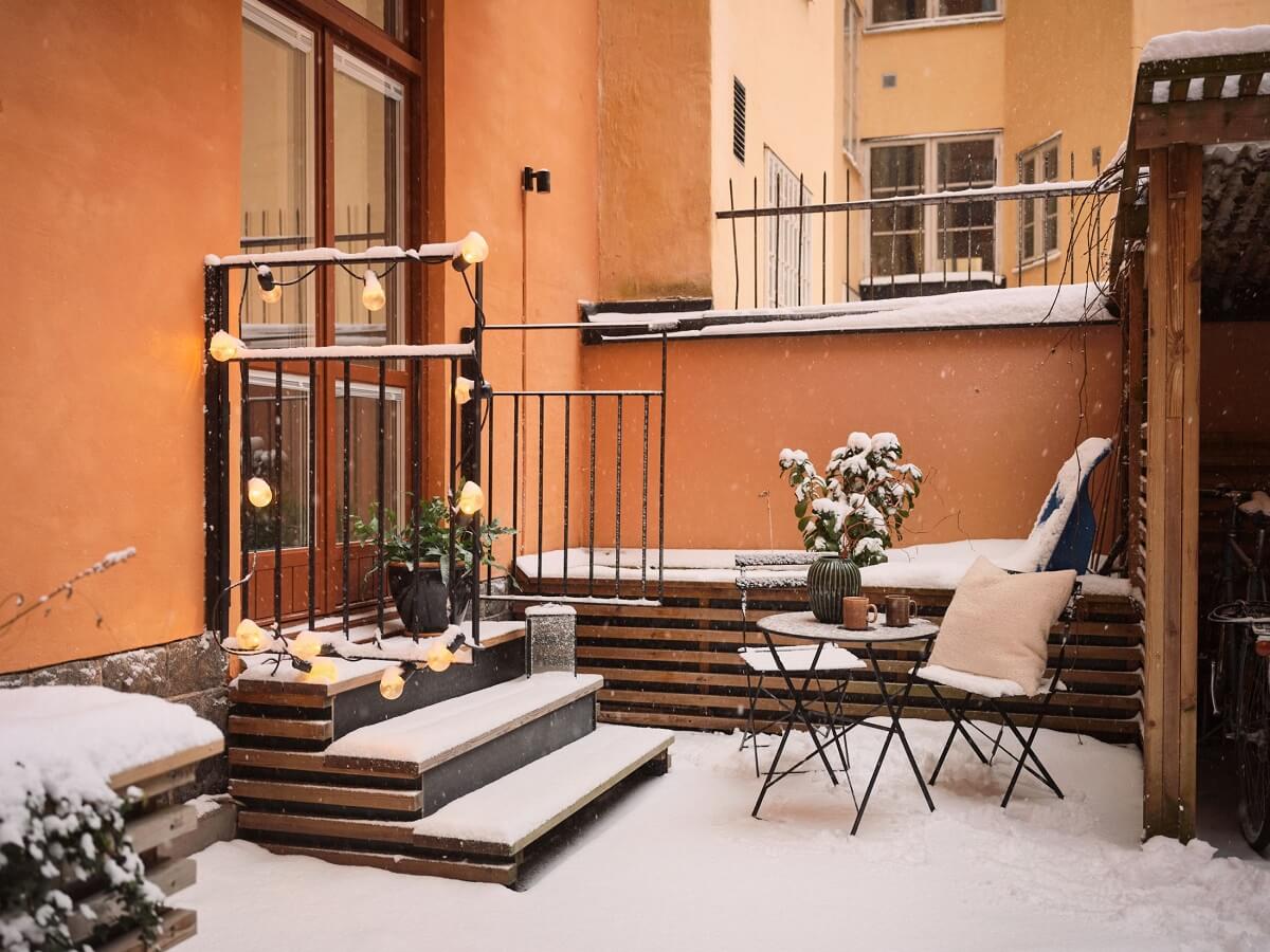 Serene Light Painted Spaces in a Swedish Apartment 22 courtyard-garden