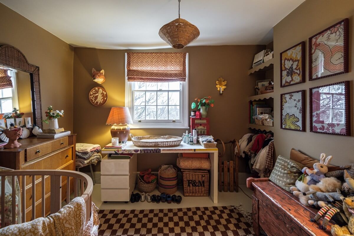 A Cozy and Charming Georgian Townhouse in London 21 cozy kids bedroom