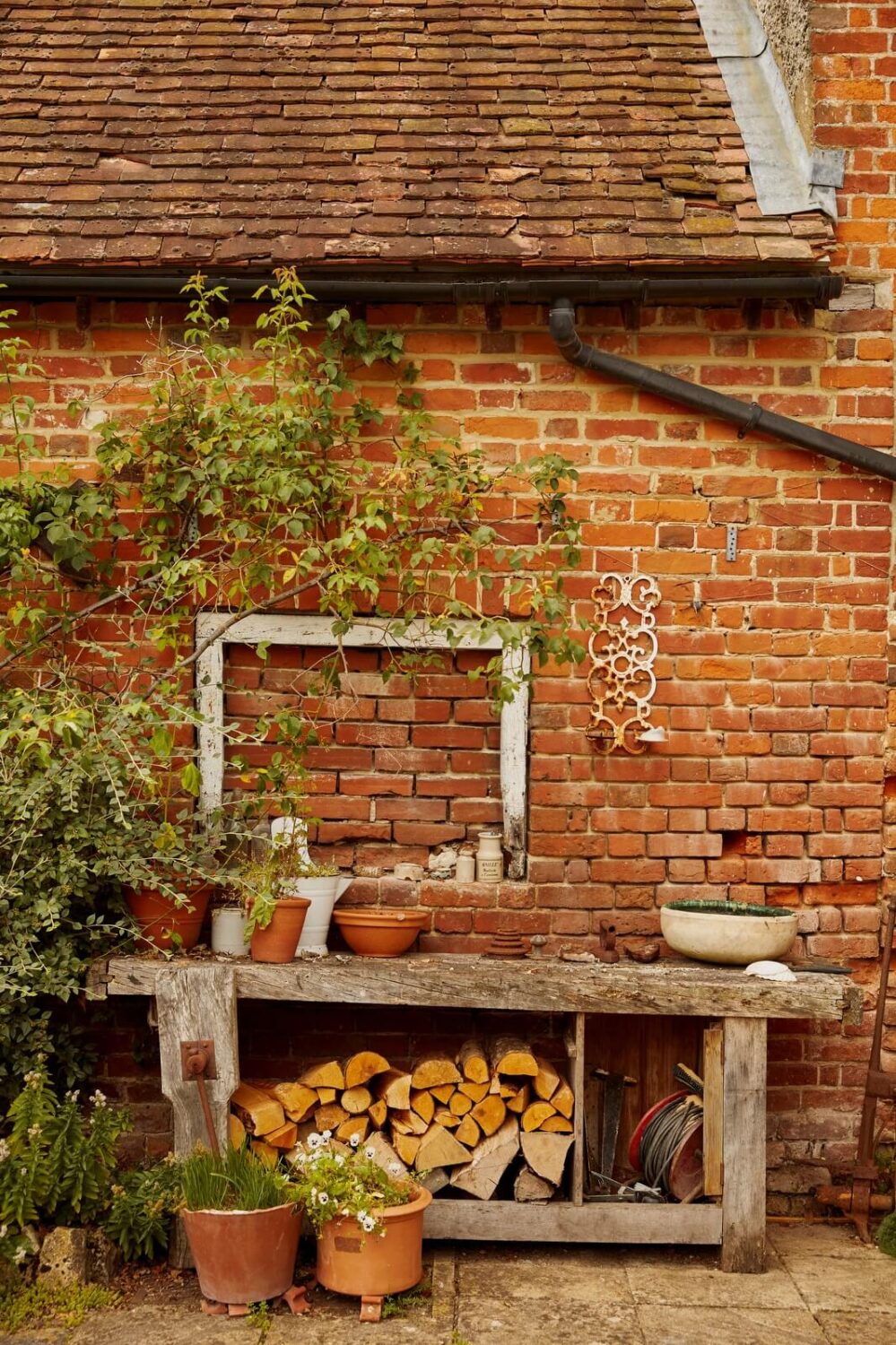 A Cozy Home with Exposed Beams in a Former Post Office 21 garden detail