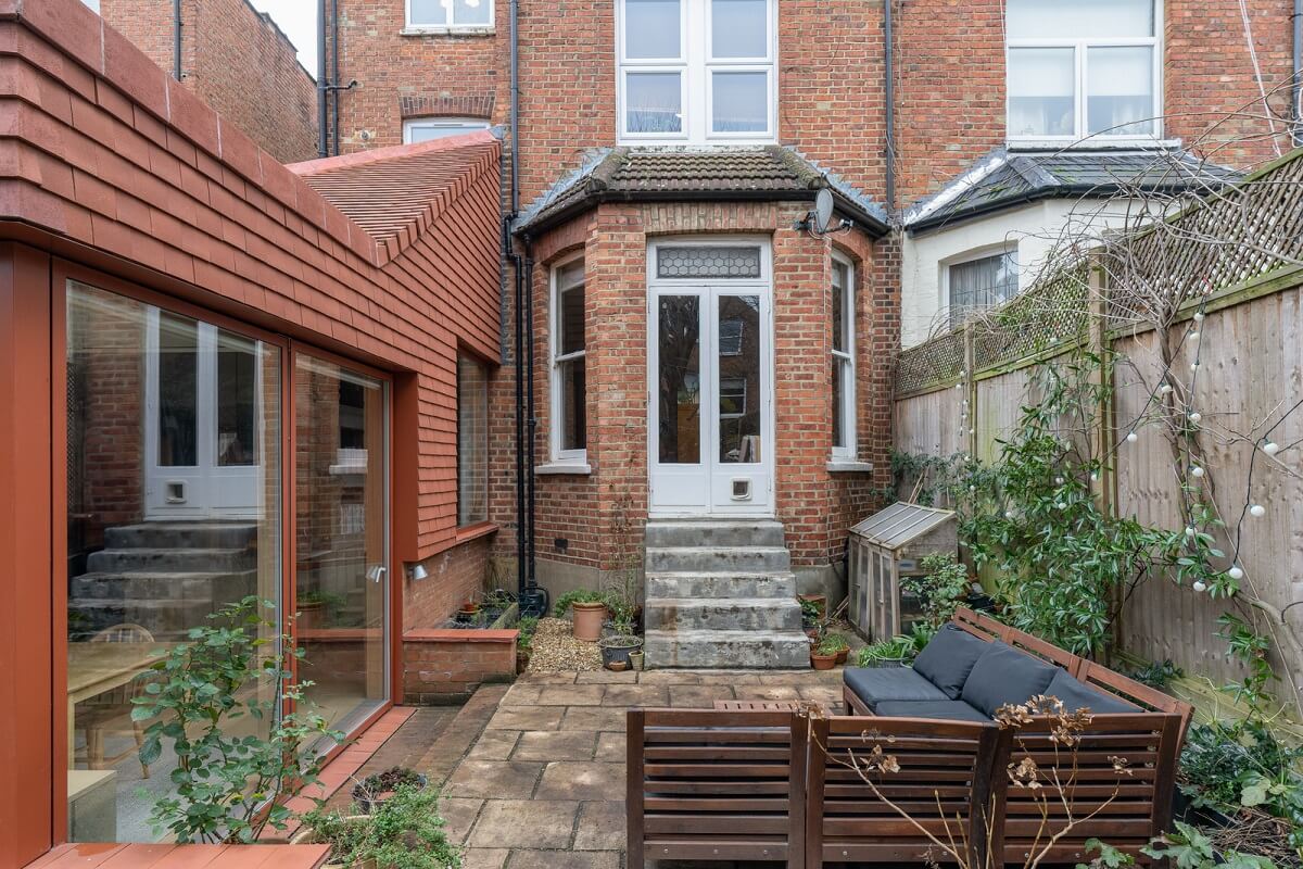 An Award-Winning Apartment with a Modern Extension 26 garden modern extension victorian house london nordroom