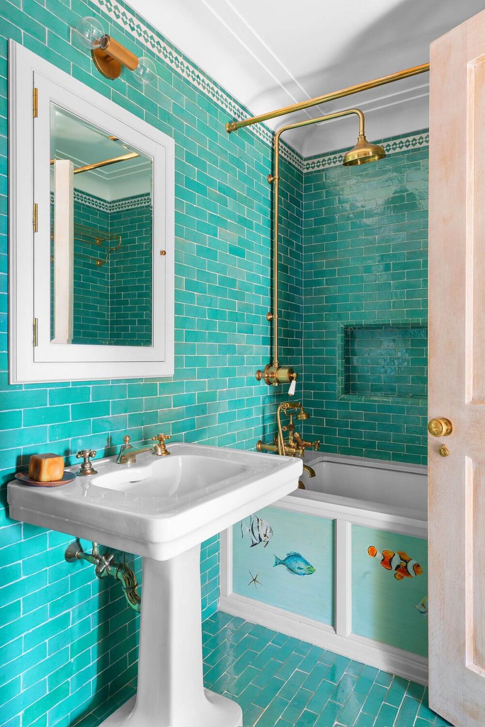 A New York Penthouse with a Rooftop Cottage 18 green tiles small bathroom with bath nordroom