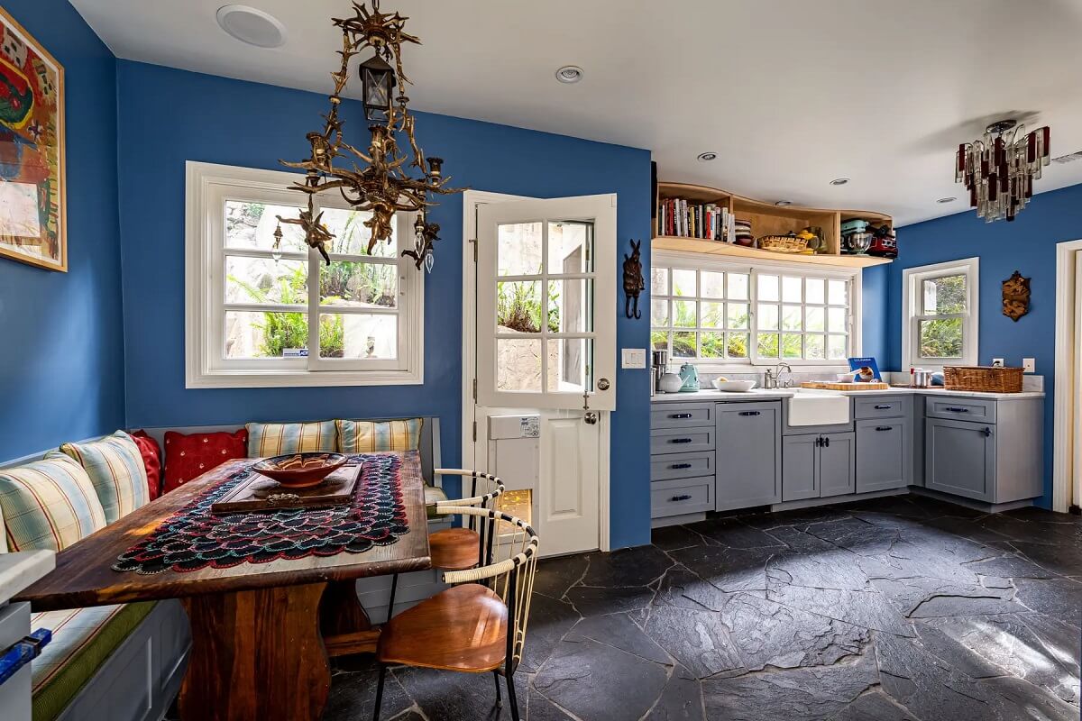 Rufus Wainwright's Colorful Laurel Canyon Home 4 kitchen-blue-walls-breakfast-table-nordroom