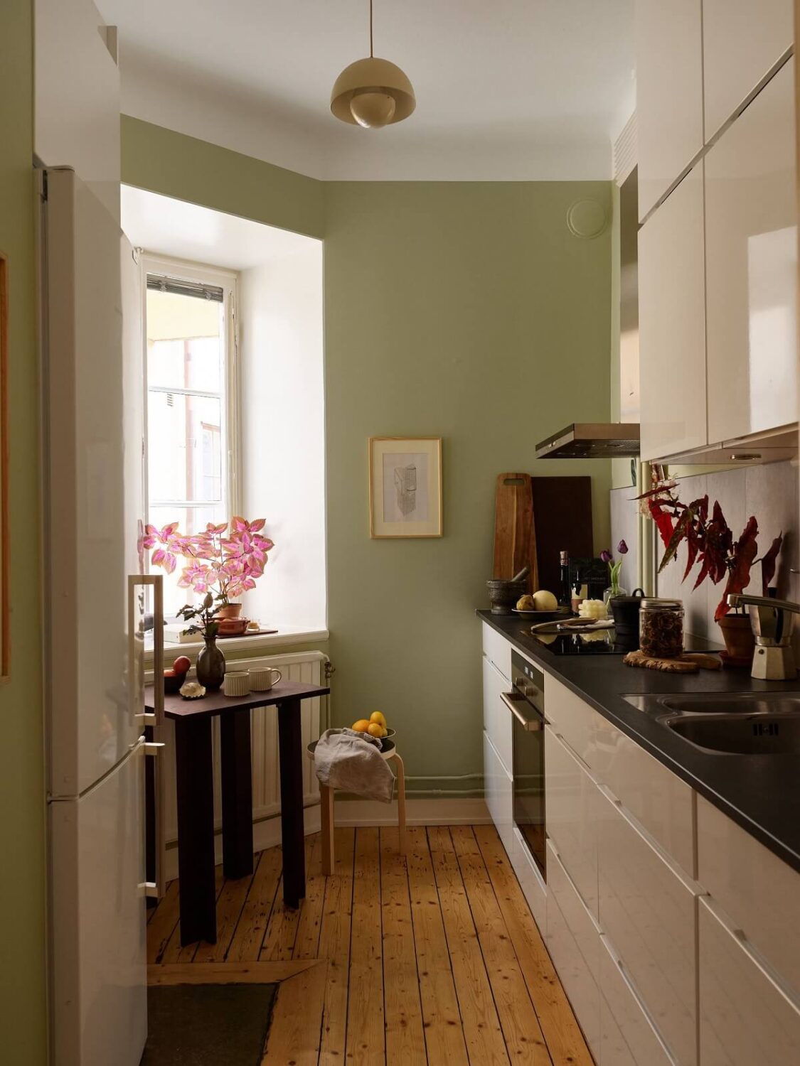 Green Kitchen Design Ideas That You'll Love 40 kitchen with mint green walls