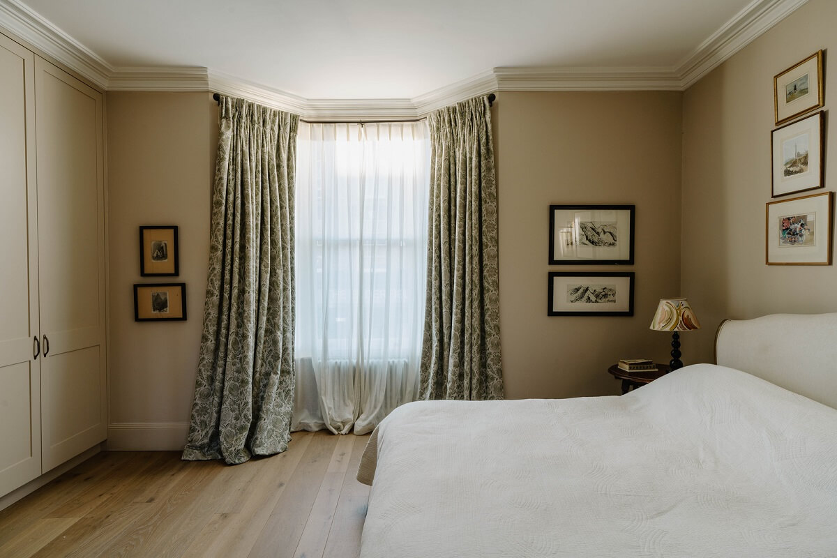A Restored and Extended London Townhouse 14 serene bedroom