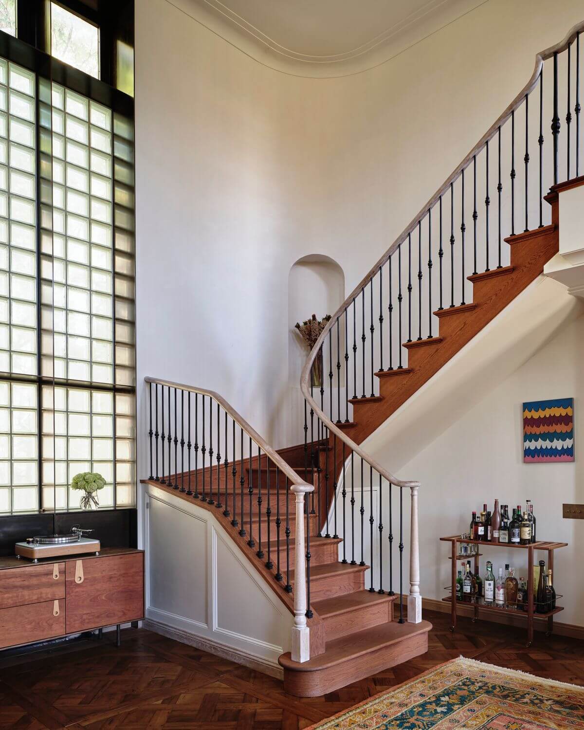 A New York Penthouse with a Rooftop Cottage 6 staircase double height ceiling new york penthouse