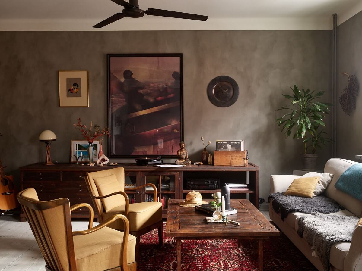 Cozy Vintage Style in a Swedish 1920s Apartment 2 vintage style living room with gray limewash walls nordroom