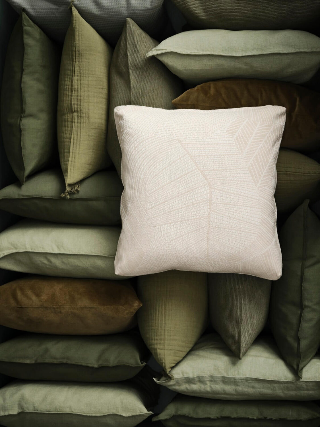 IKEA Spring Collection 2024: A Palette of Possibilities 9 IKEA_JATTEGRAN_cushions