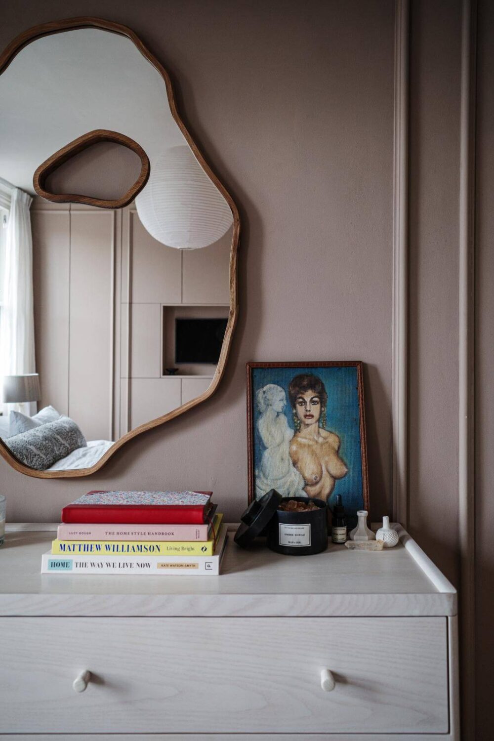 A London House Decorated in Gray and Beige Tones 15 asymmetrical mirror