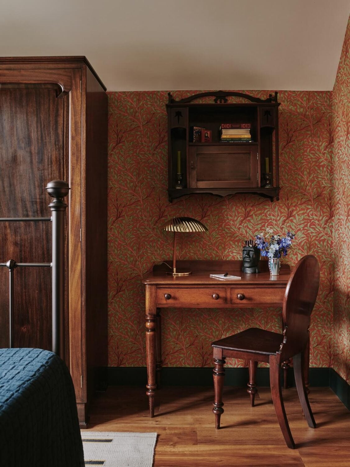 Persian and British Influences in a Cotswolds Family Home 18 bedroom-desk-wallpaper-studio-november-nordroom
