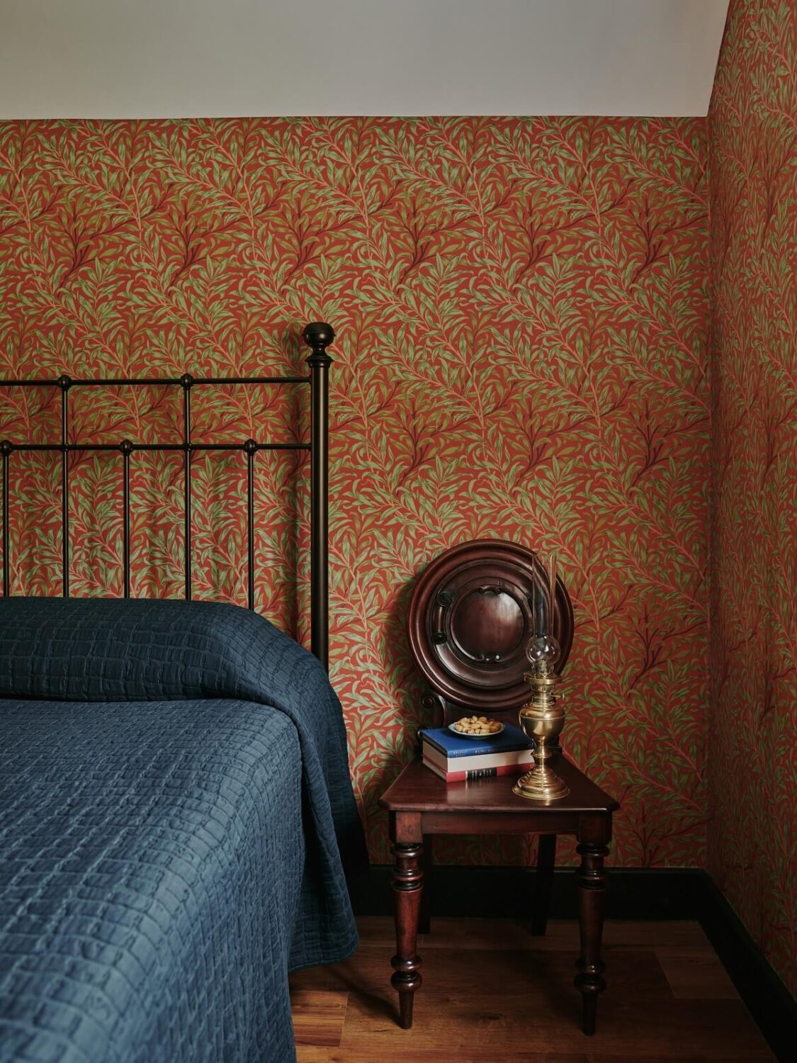 Persian and British Influences in a Cotswolds Family Home 17 bedroom-earth-colored-wallpaper-ordroom