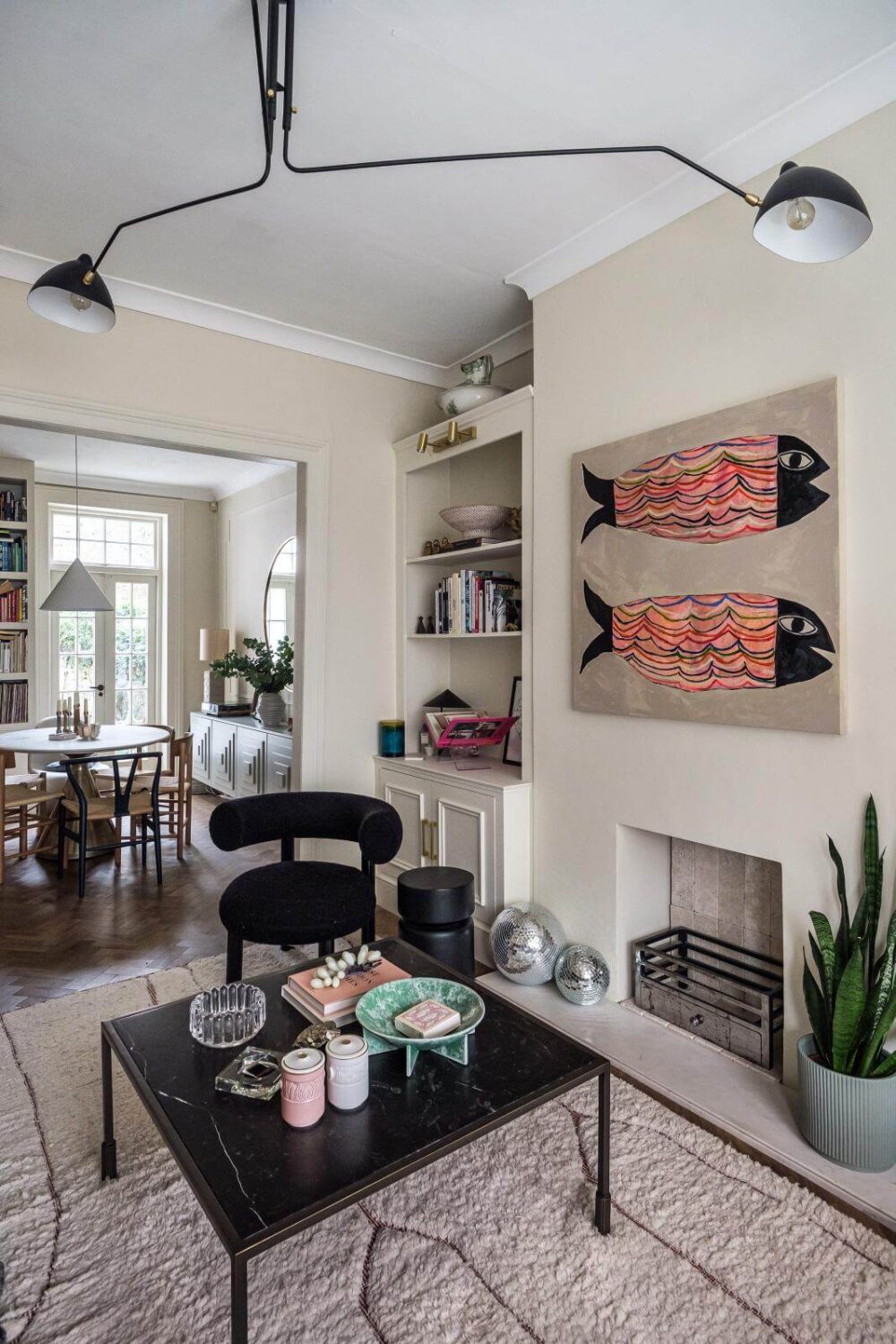 A London House Decorated in Gray and Beige Tones 6 beige walls in london living room