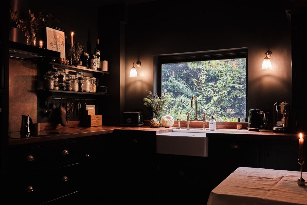A London Warehouse Conversion with a Black deVOL Kitchen 10 black devol kitchen with butler sink under window