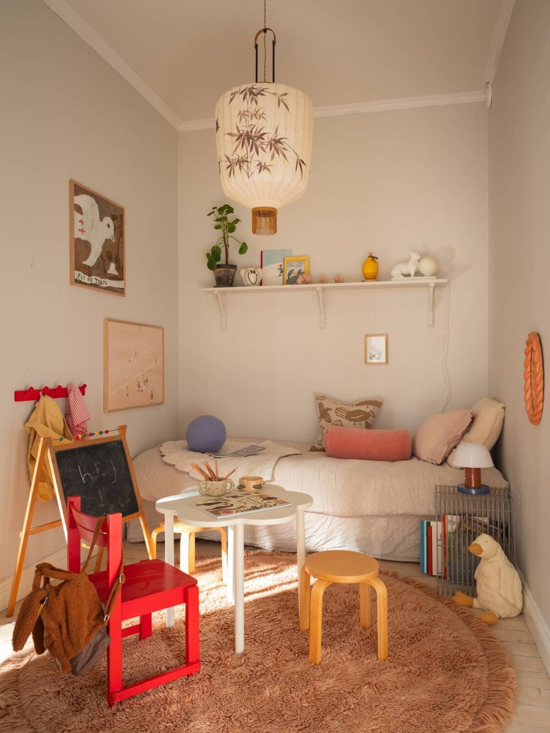 Light Rooms and Soft Color Tones in a Swedish Apartment 20 childrens bedroom with large round rug