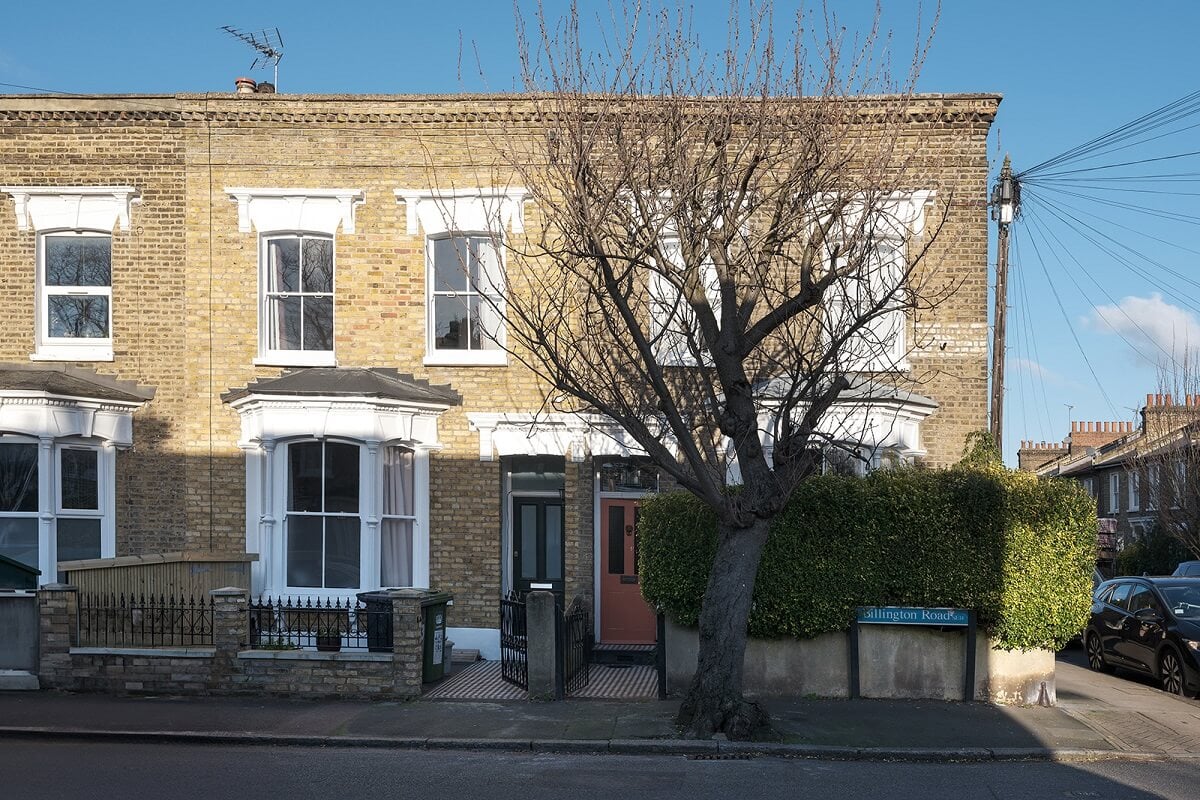 A London Home with Green Color Accents 18 exterior london house A London Home with Green Color Accents