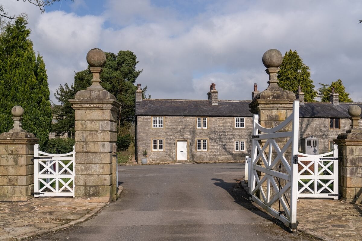 Contemporary Interiors in a Historic English House 26 gates to cottage