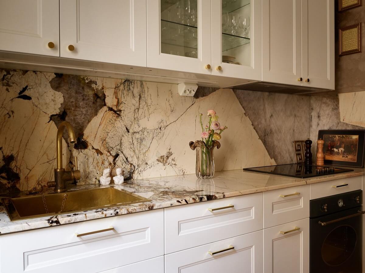A Classic & Cozy Apartment Painted in Pastel Pink and Blue 17 kitchen detail