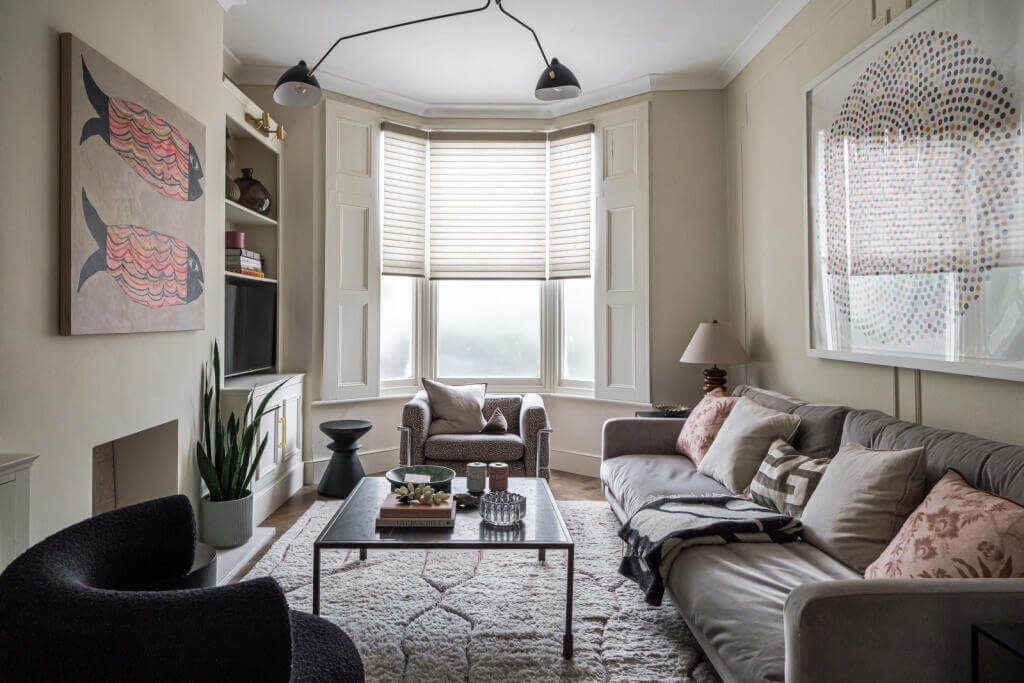 A London House Decorated in Gray and Beige Tones 3 living room with greige walls and bay window