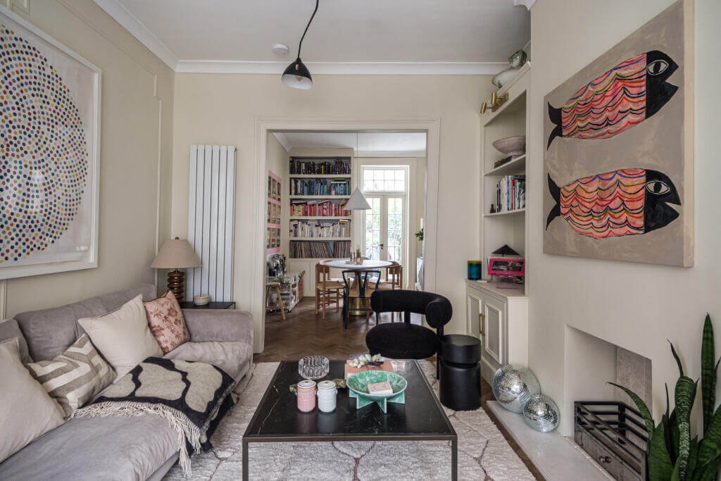 A London House Decorated in Gray and Beige Tones 1 double living room in beige and gray tones