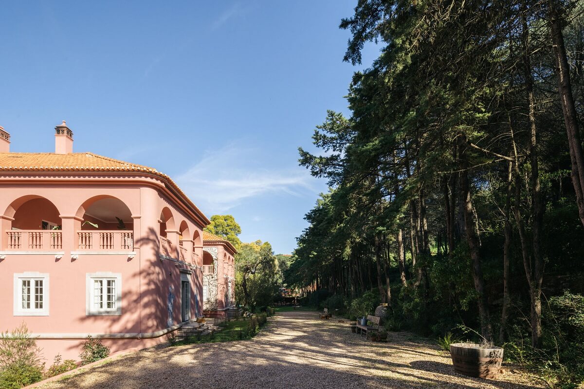 A Renovated Pink Manor House in Portugal 19 pink manor house portugal nordroom