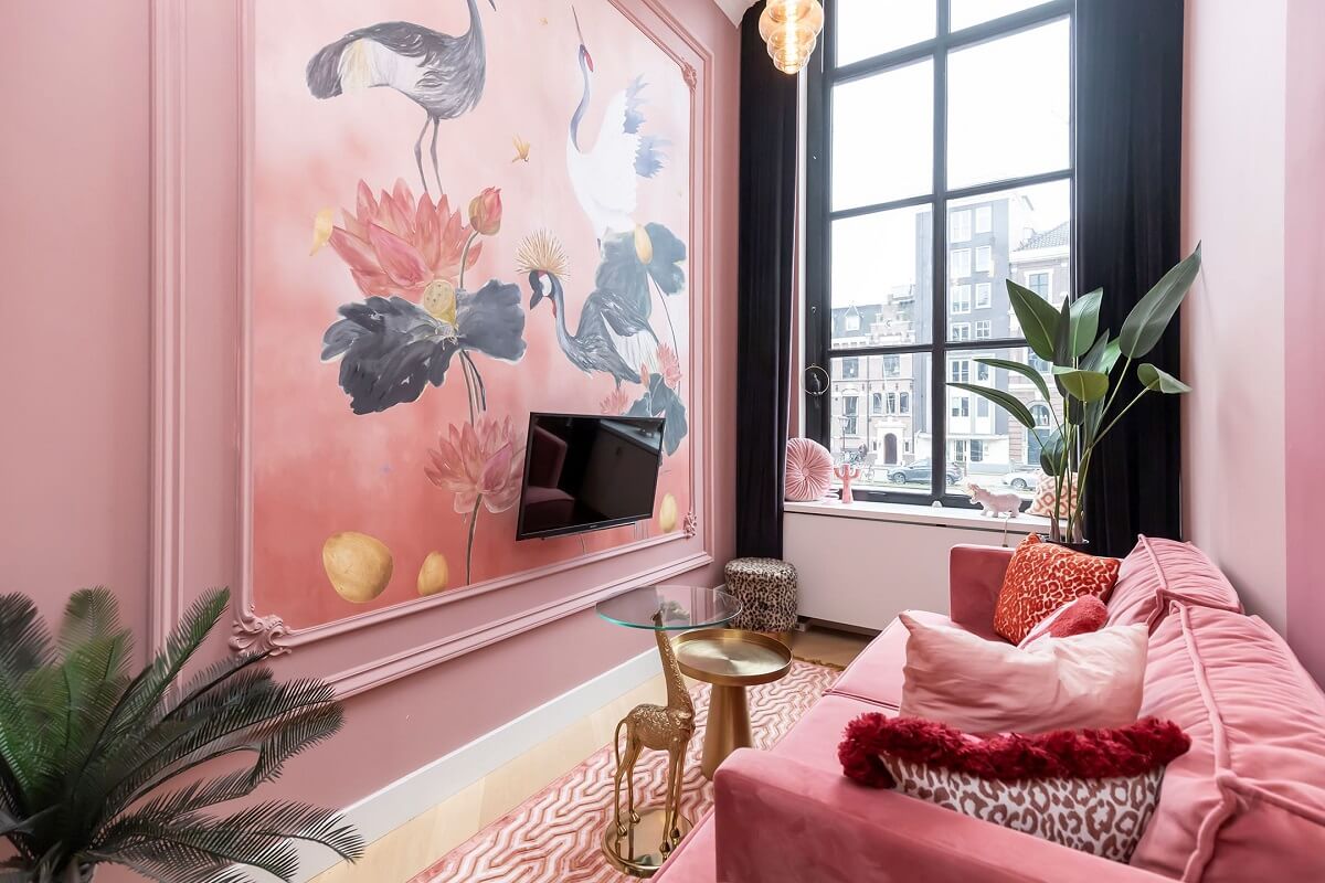A Renovated Canal House with a Separate Pink Studio Apartment 19 pink studio apartment