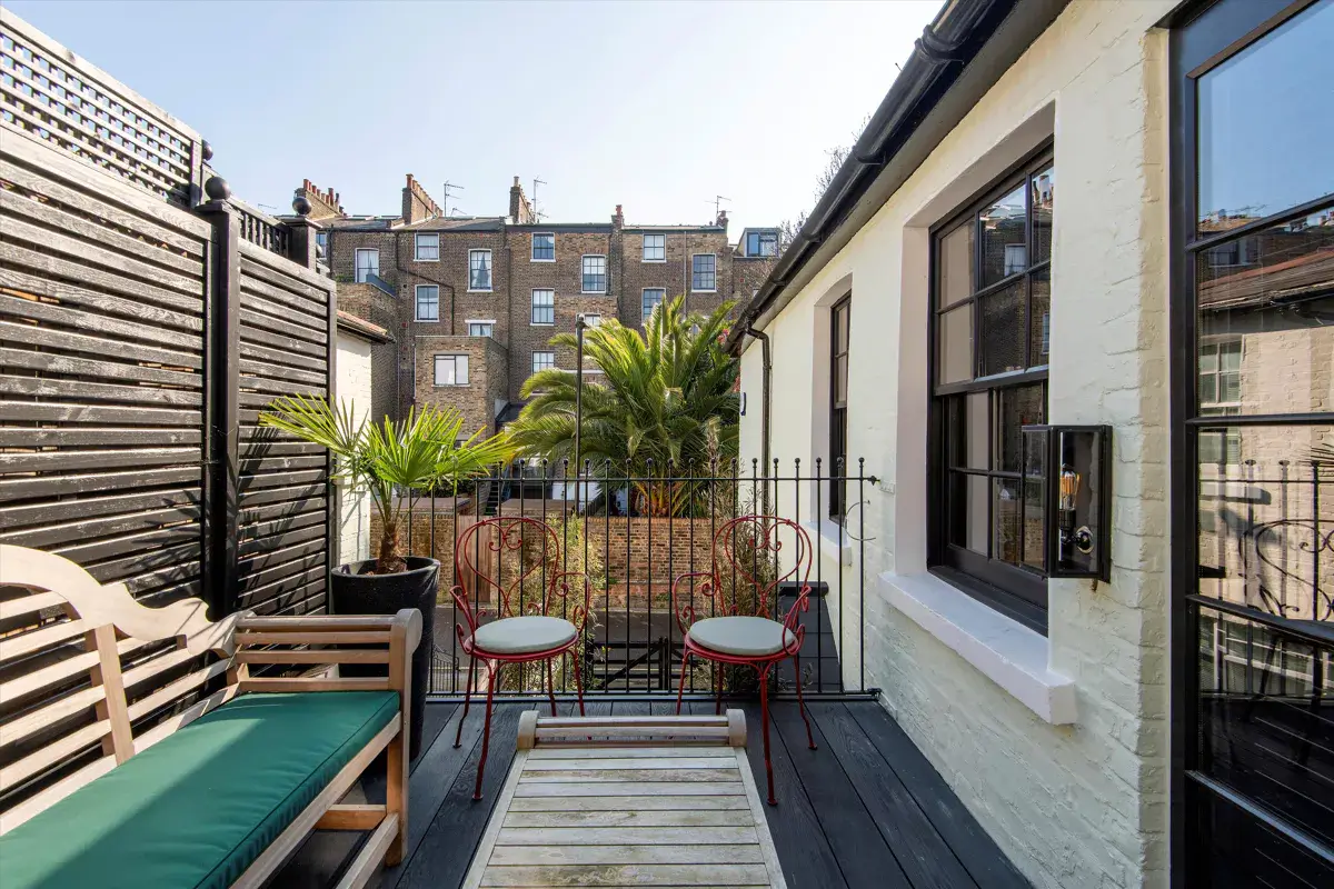 A Stylish Renovated House in Notting Hill 11 roof terrace london apartment
