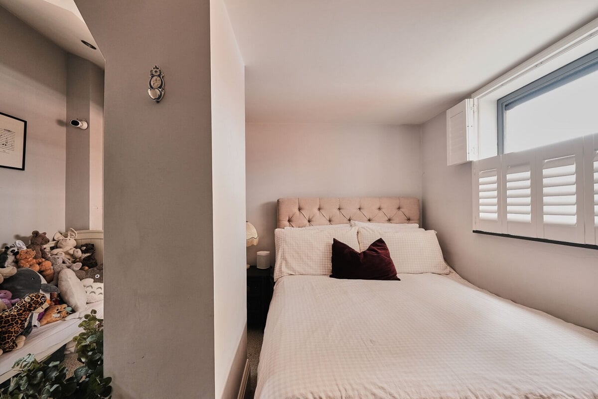 A London Warehouse Conversion with a Black deVOL Kitchen 19 serene bedroom