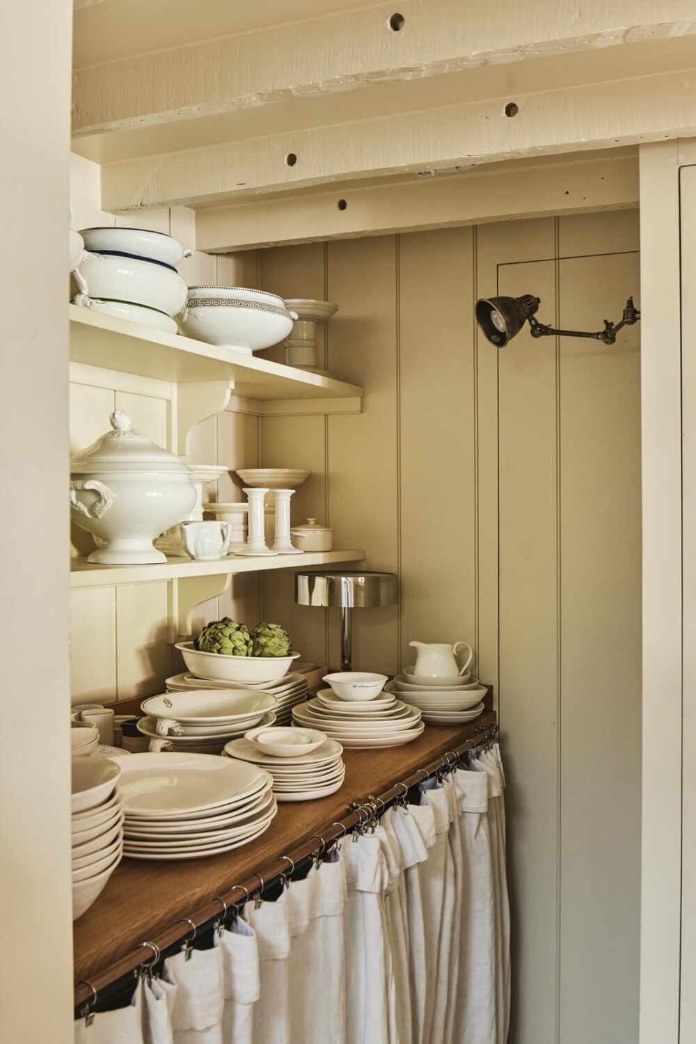 Inviting Colors in a Charming Georgian House in London 10 utility room
