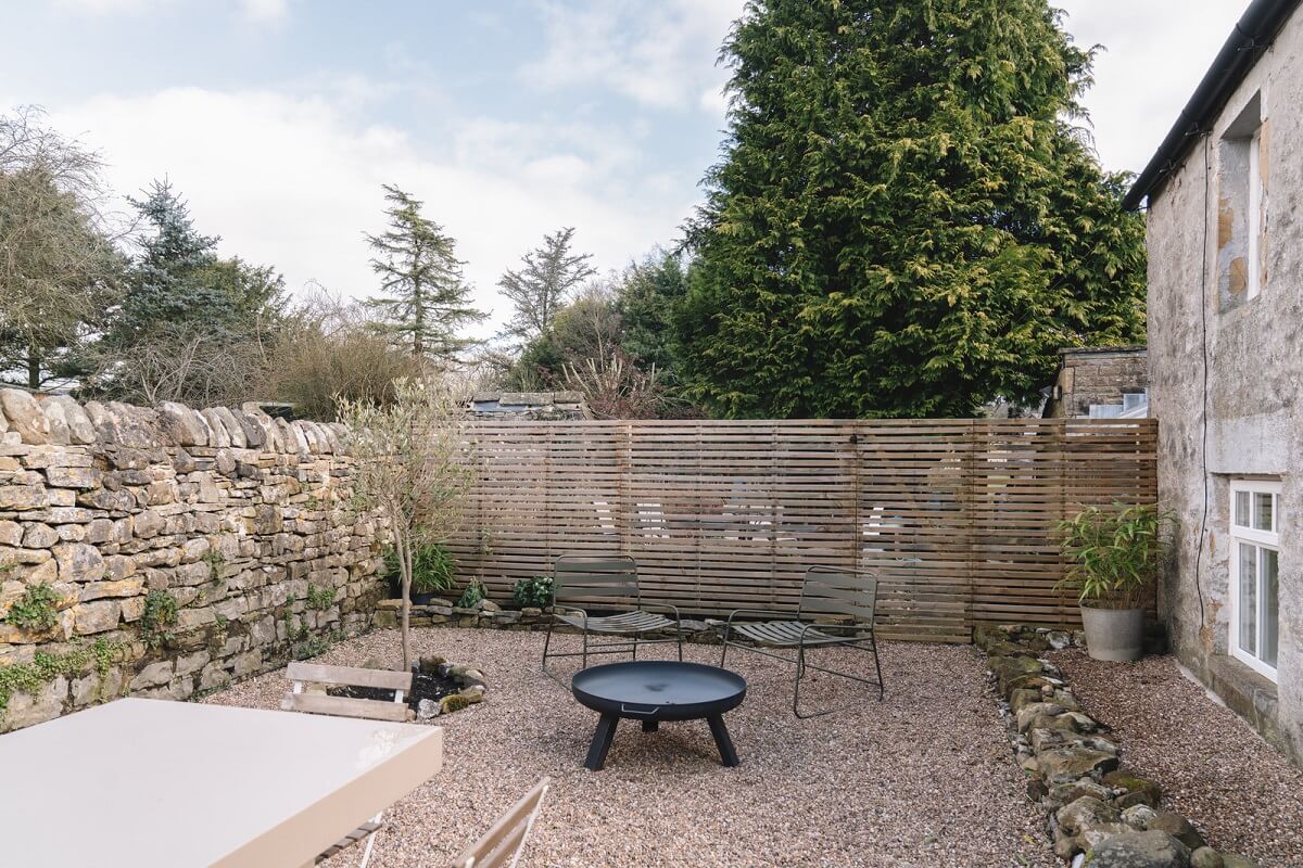 Contemporary Interiors in a Historic English House 22 walled garden