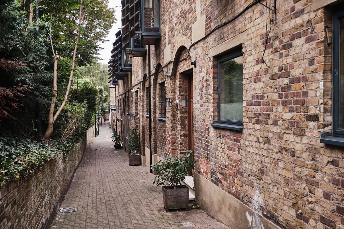 A London Warehouse Conversion with a Black deVOL Kitchen 21 warehouse conversion london