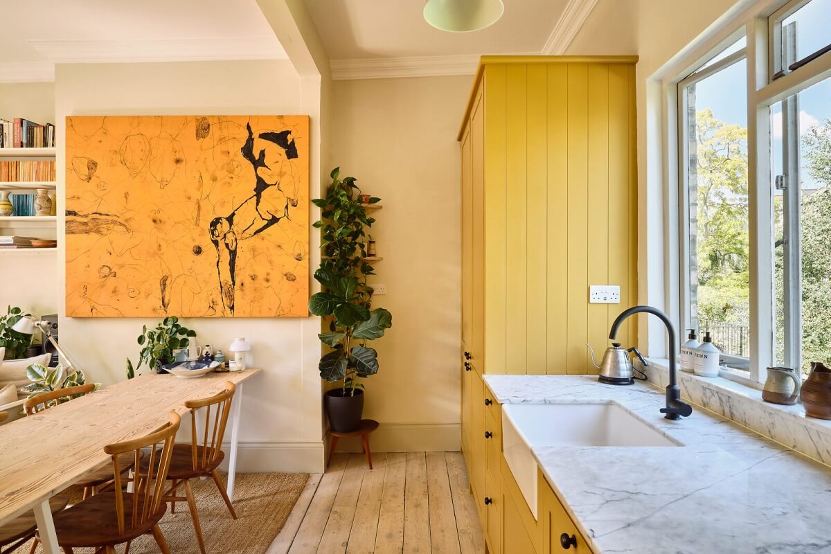 A Light London Apartment with a Yellow Kitchen 8 yellow kitchen in london apartment