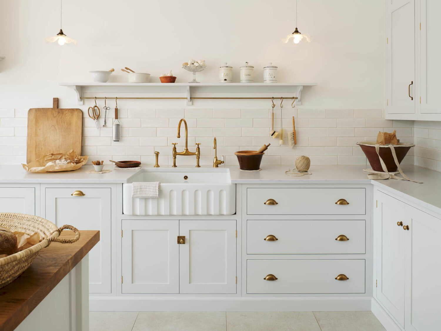 A Stylish White deVOL Kitchen in an Edwardian House 3 2.TheRealShakerKitchen deVOL A Stylish White deVOL Kitchen in an Edwardian House