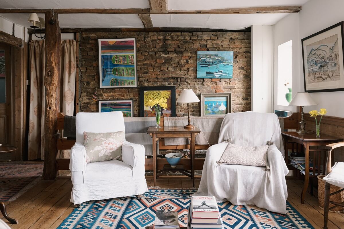 A Cozy Historic English House with Exposed Beams 2 Hill Street Hastings 1 A Cozy Historic English House with Exposed Beams