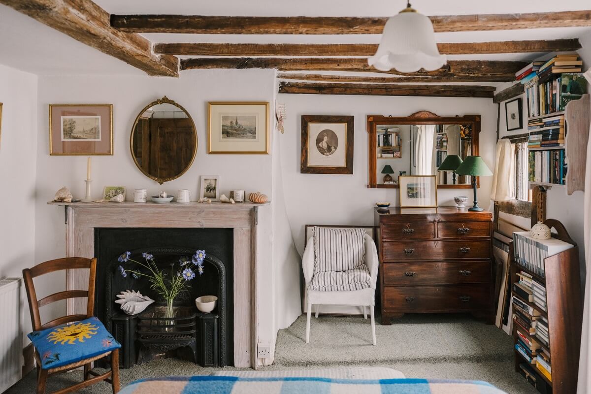 A Cozy Historic English House with Exposed Beams 13 Hill Street Hastings 23 A Cozy Historic English House with Exposed Beams